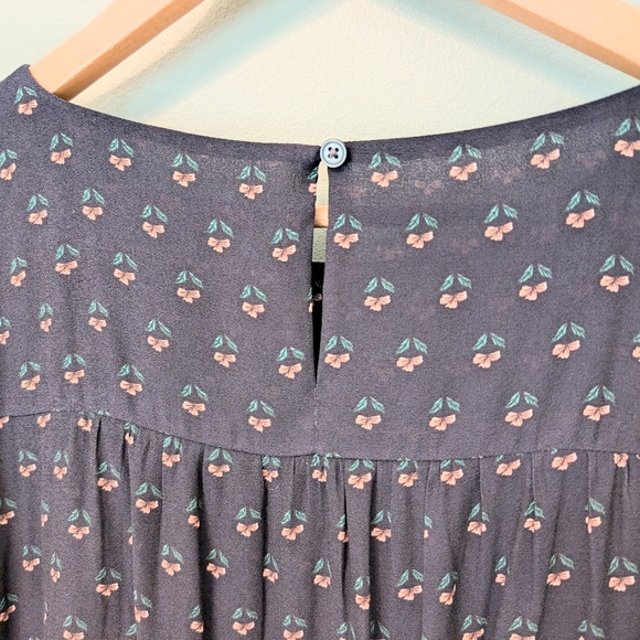 LOFT Ruffled Floral Top - Picture 5 of 5